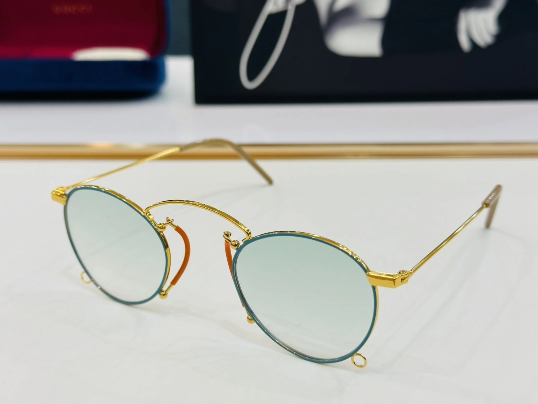 Versatile 9017 Gucci AAA Quality Sunglasses