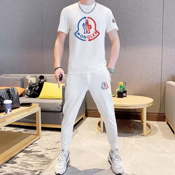 Versatile 9033 Moncler Tracksuits Short Sleeved For Men