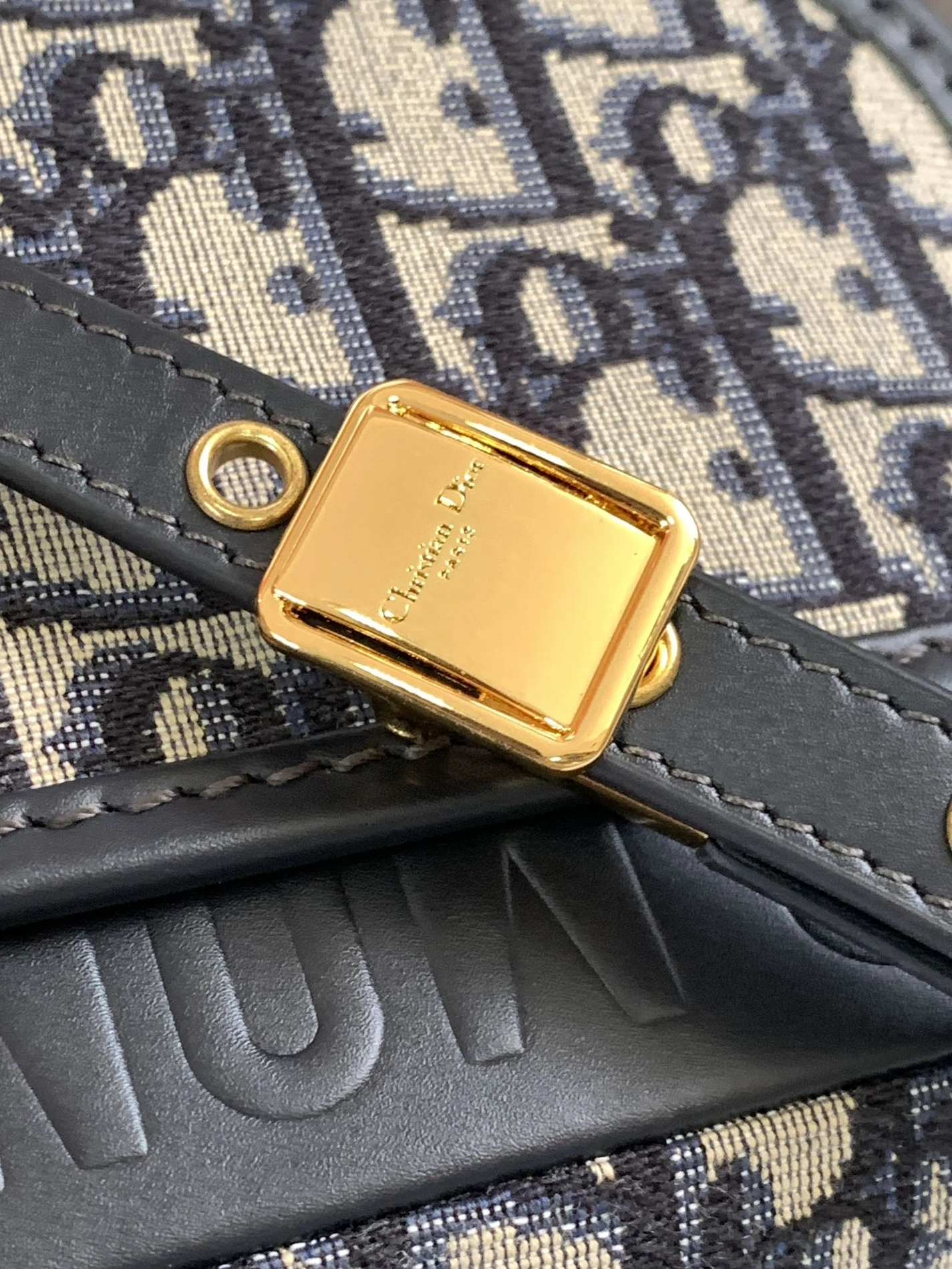 Versatile 9084 Christian Dior AAA Quality Messenger Bags For Women