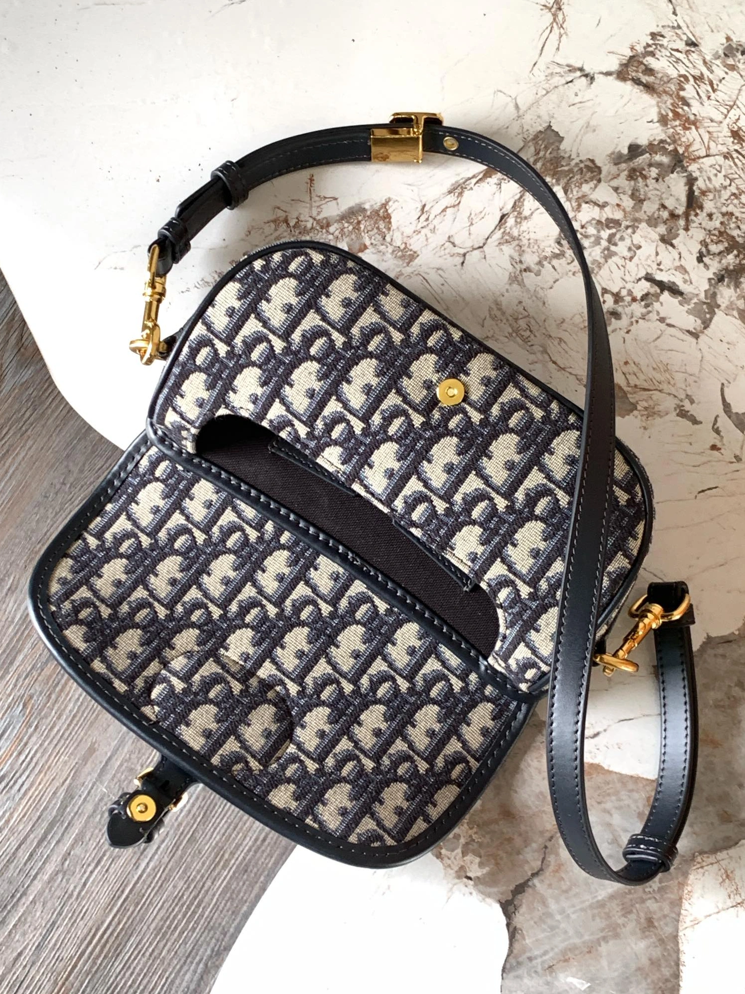 Versatile 9084 Christian Dior AAA Quality Messenger Bags For Women
