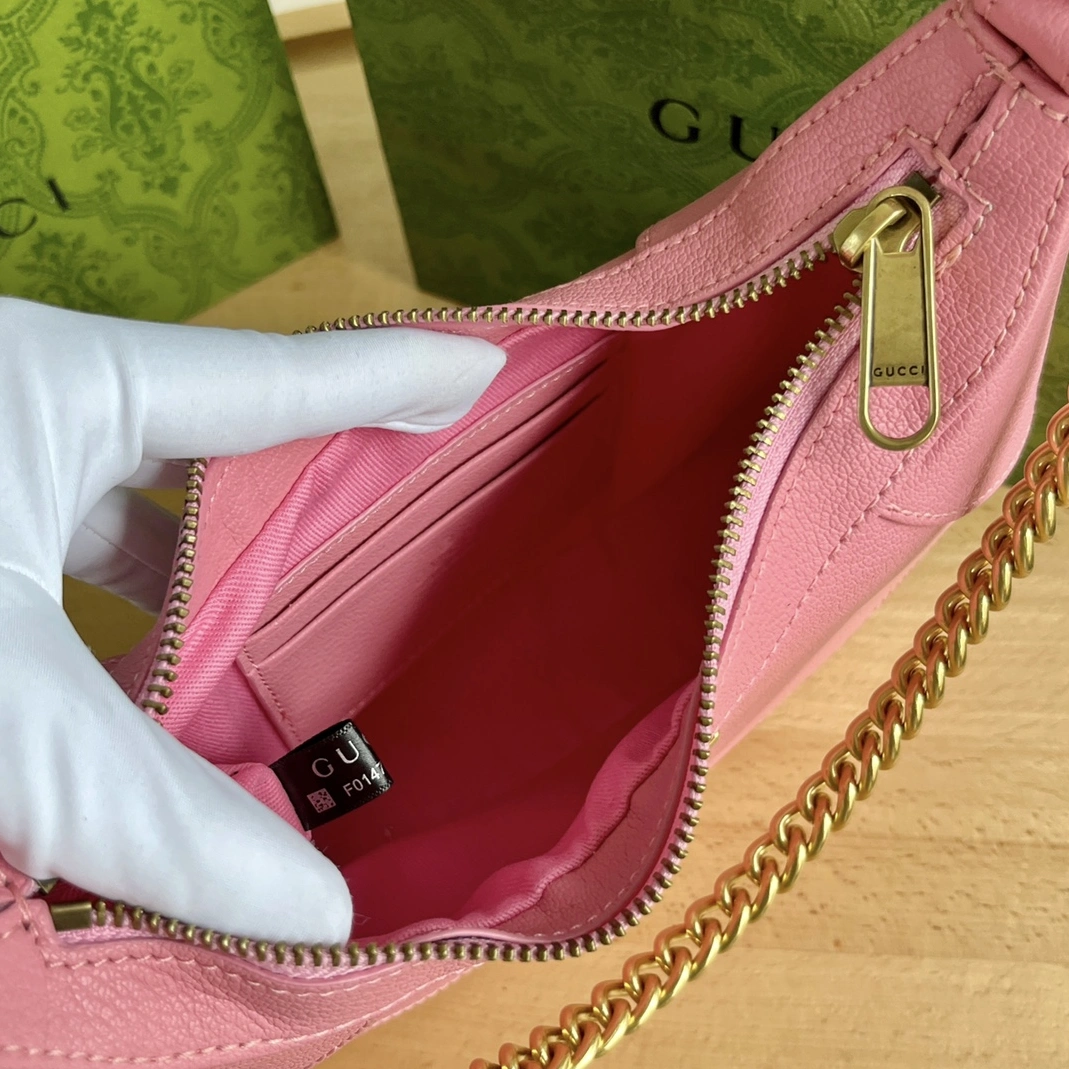 Versatile 9158 Gucci AAA Quality Shoulder Bags For Women