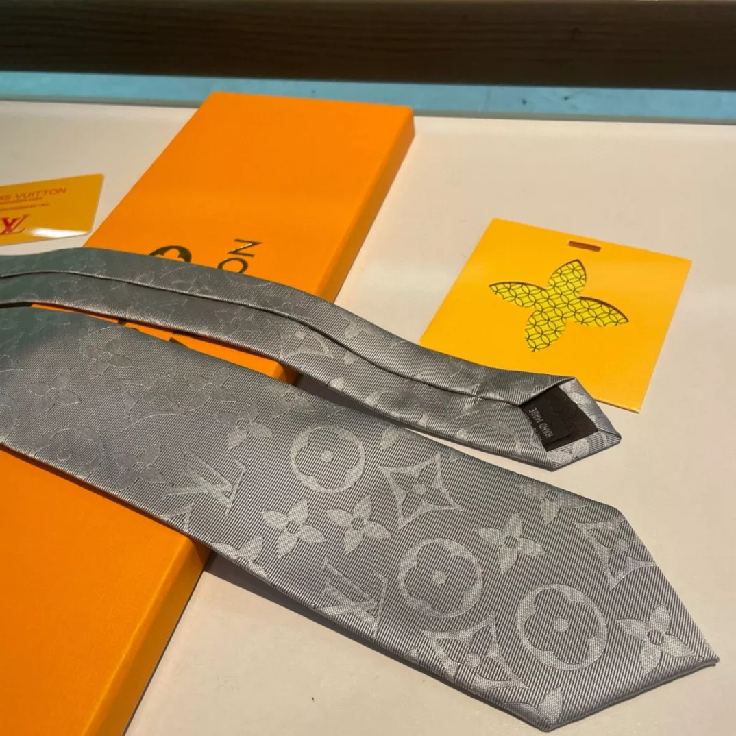 Versatile 9249 Louis Vuitton LV Necktie