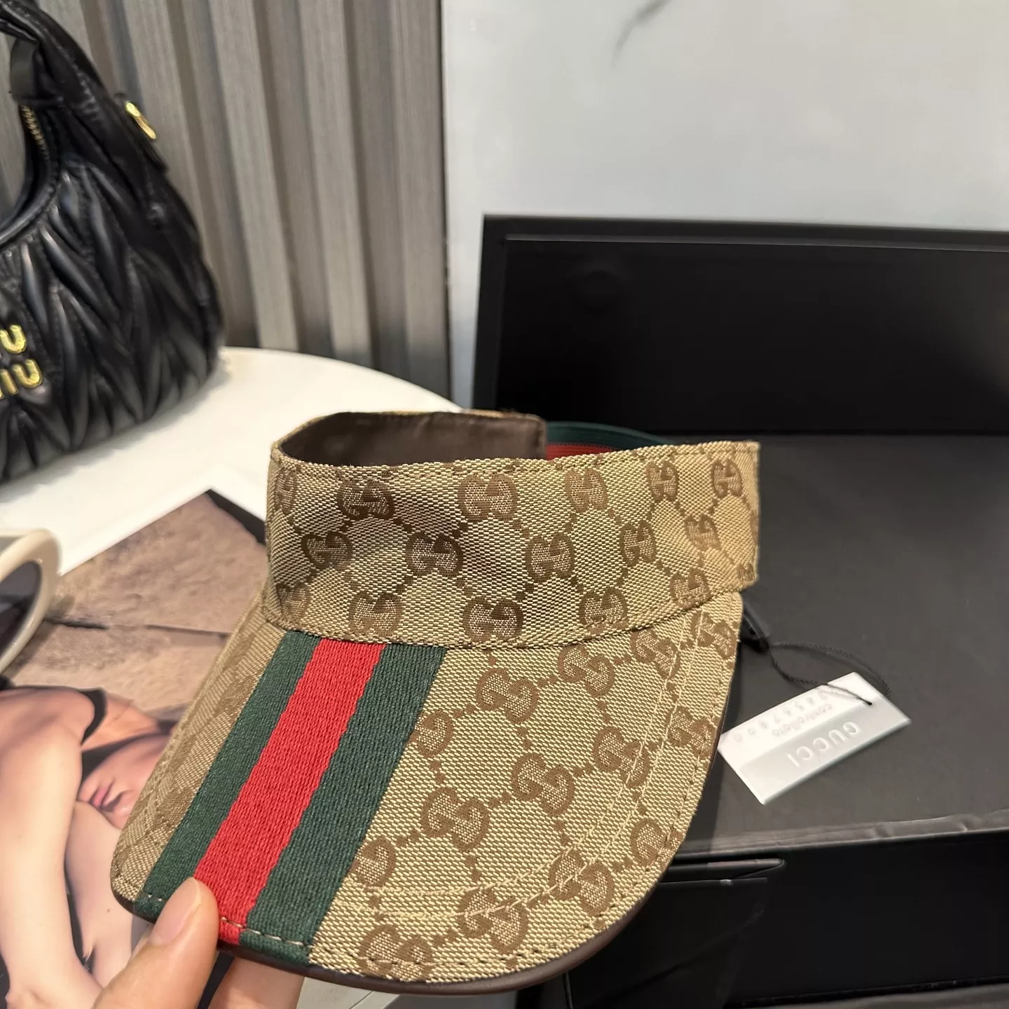 Versatile 9339 Gucci Caps