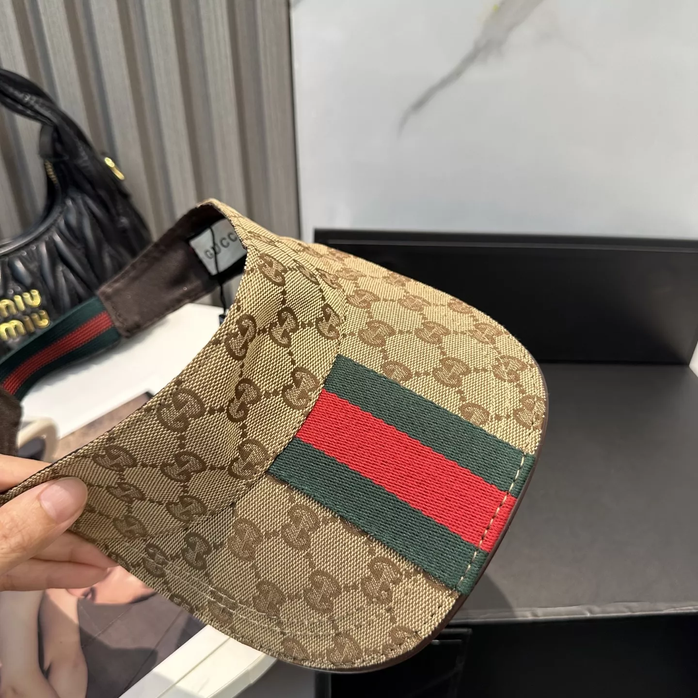 Versatile 9339 Gucci Caps