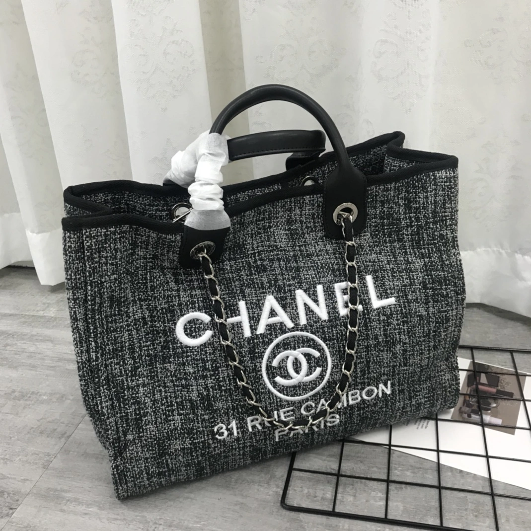 Versatile 9518 Chanel AAA Quality Handbags