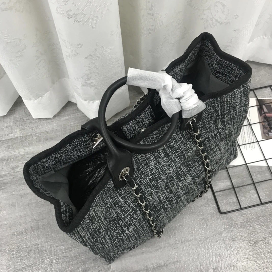 Versatile 9518 Chanel AAA Quality Handbags