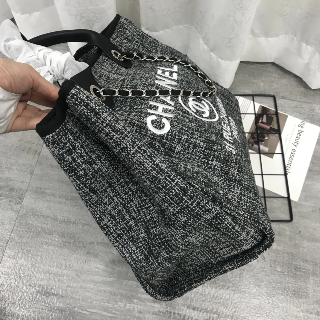 Versatile 9518 Chanel AAA Quality Handbags