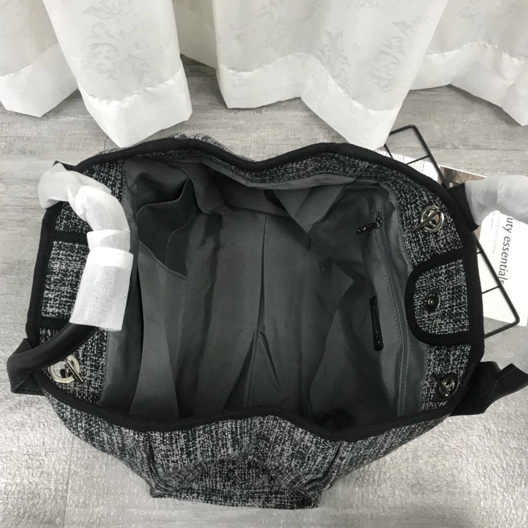 Versatile 9518 Chanel AAA Quality Handbags