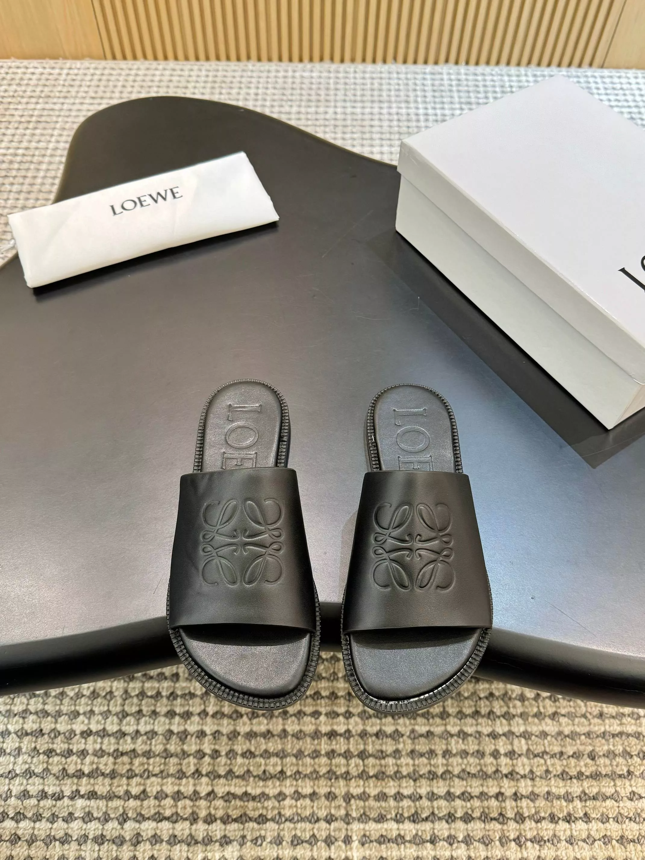 Versatile 9671 LOEWE Slippers For Women