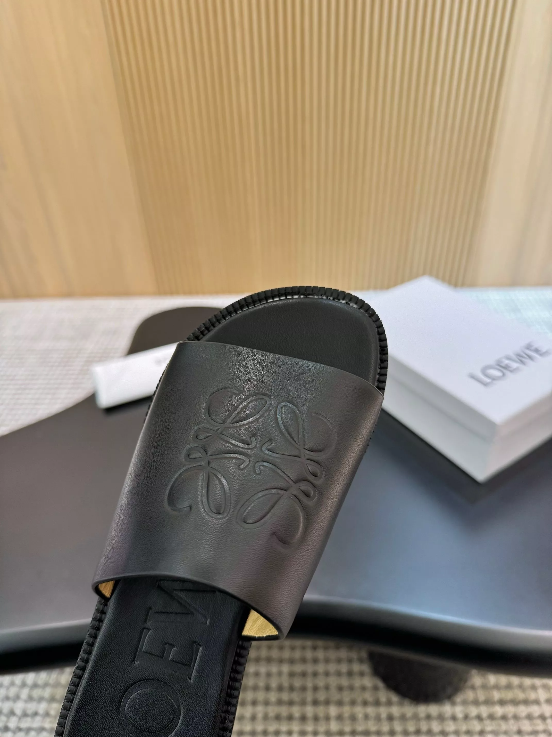 Versatile 9671 LOEWE Slippers For Women