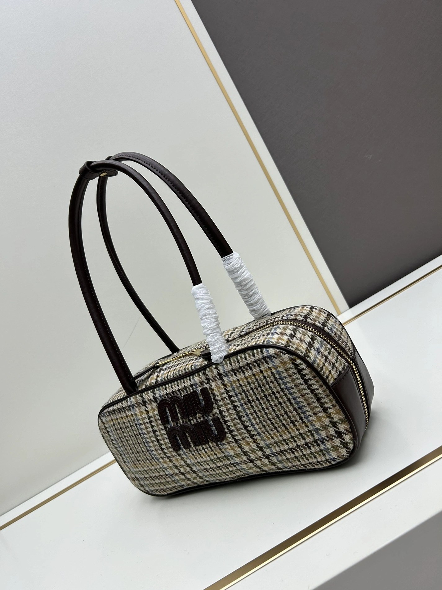 Versatile 980 MIU MIU AAA Quality Handbags For Women