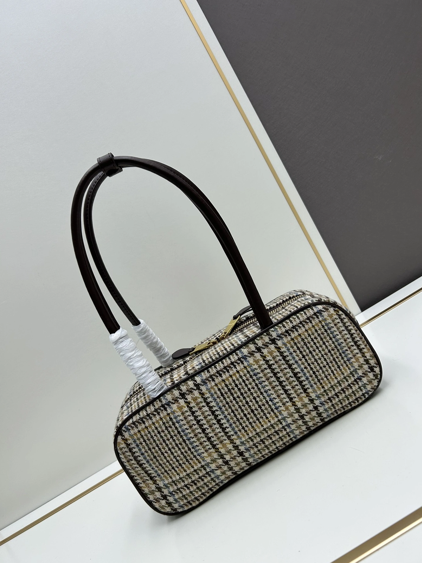 Versatile 980 MIU MIU AAA Quality Handbags For Women