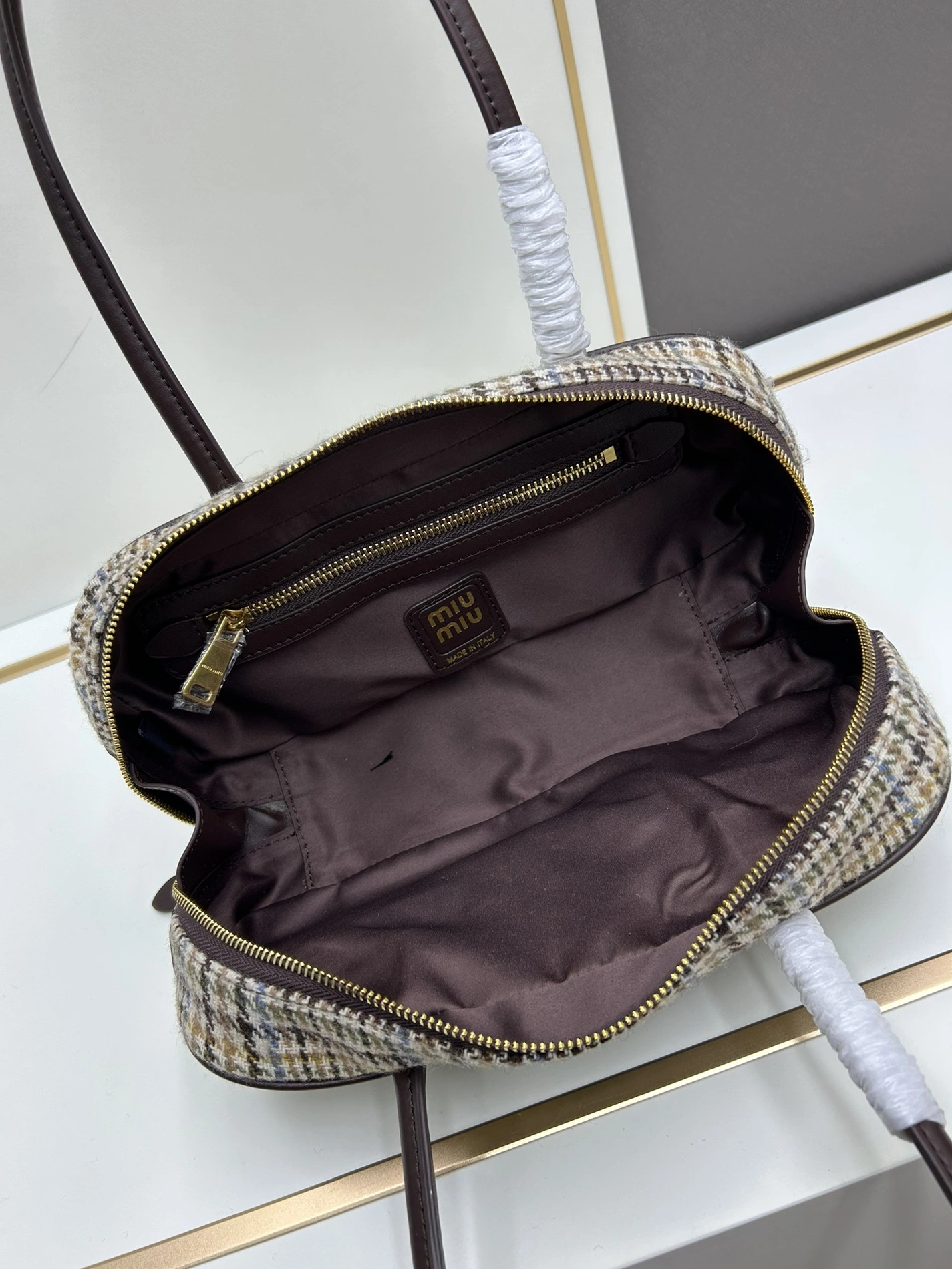 Versatile 980 MIU MIU AAA Quality Handbags For Women