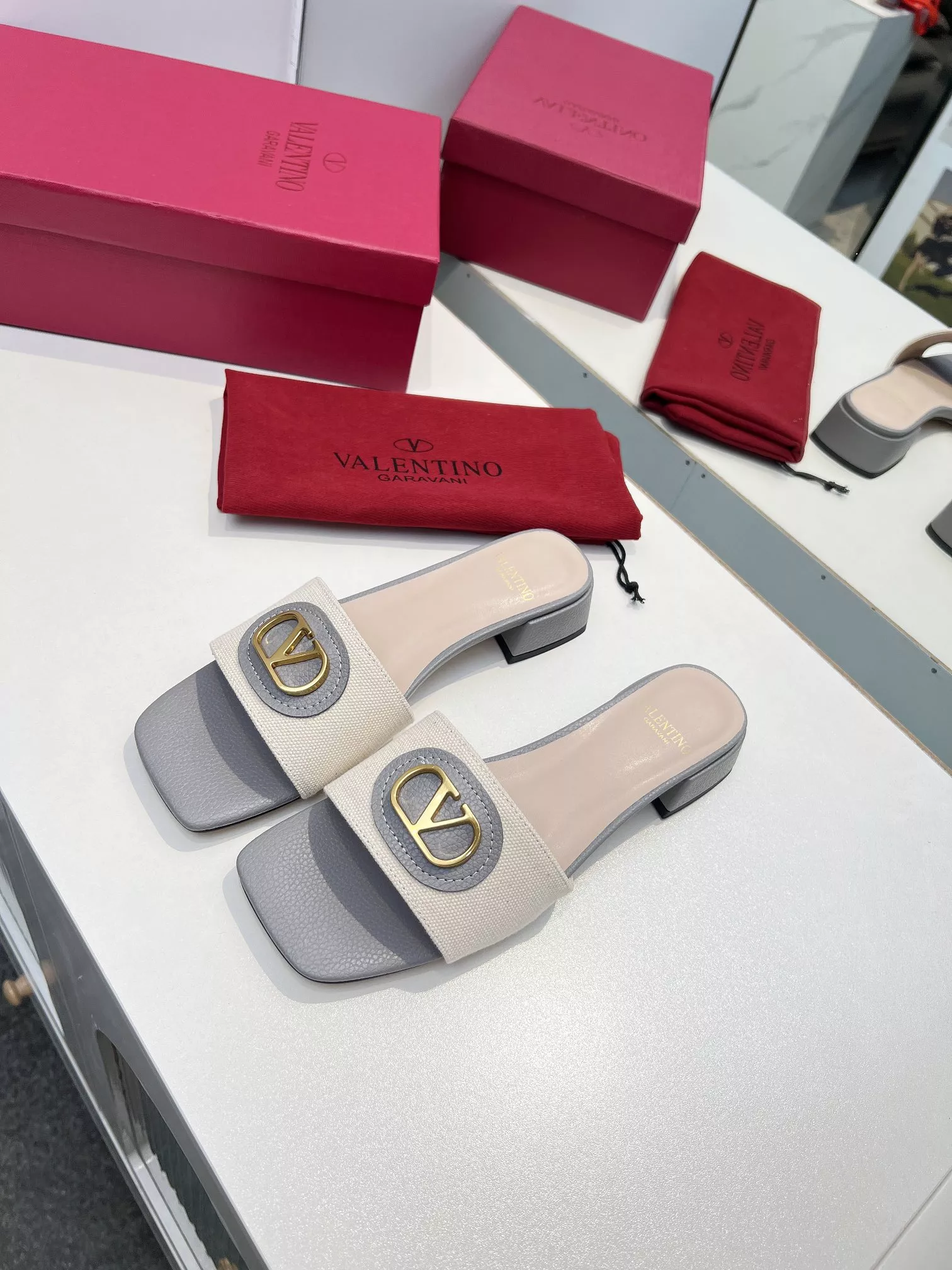 Versatile 9863 Valentino Slippers For Women