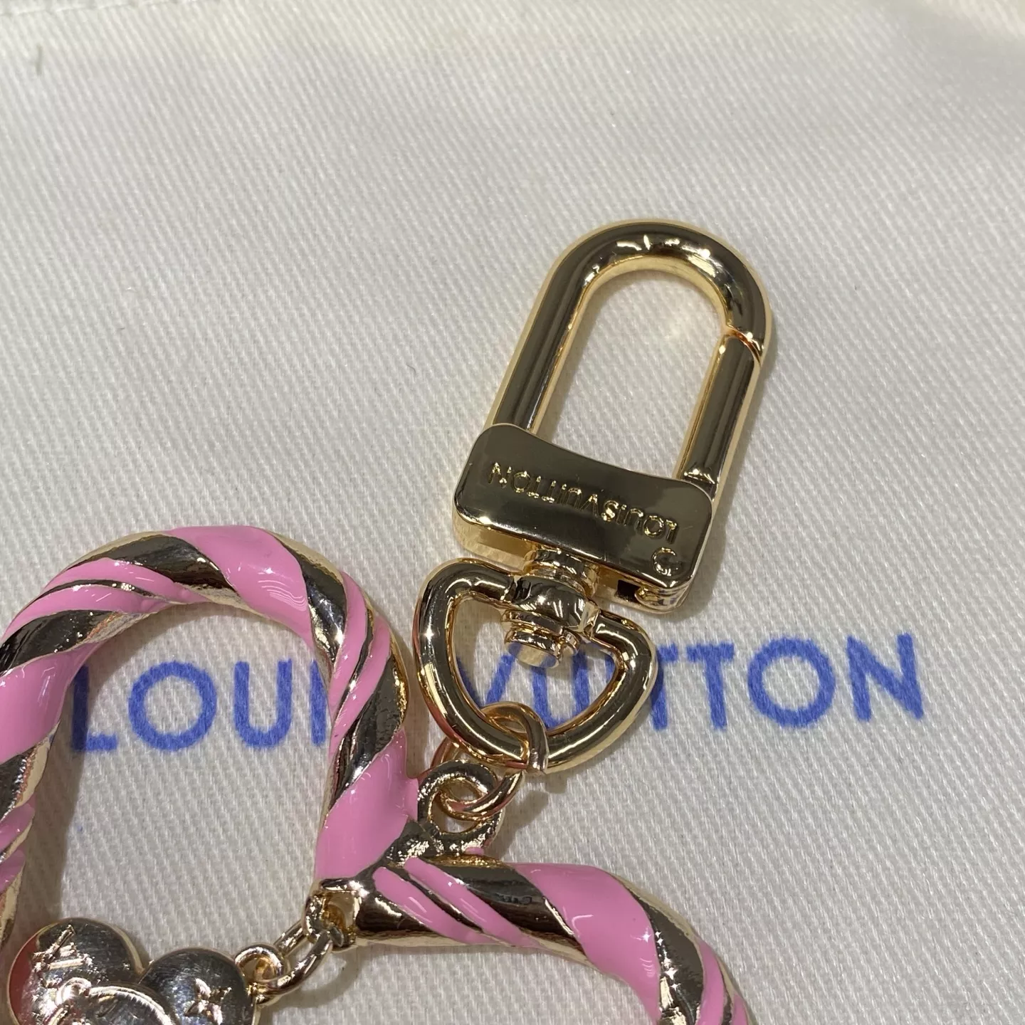Versatile 9919 Louis Vuitton LV Key Holder And Bag Buckle