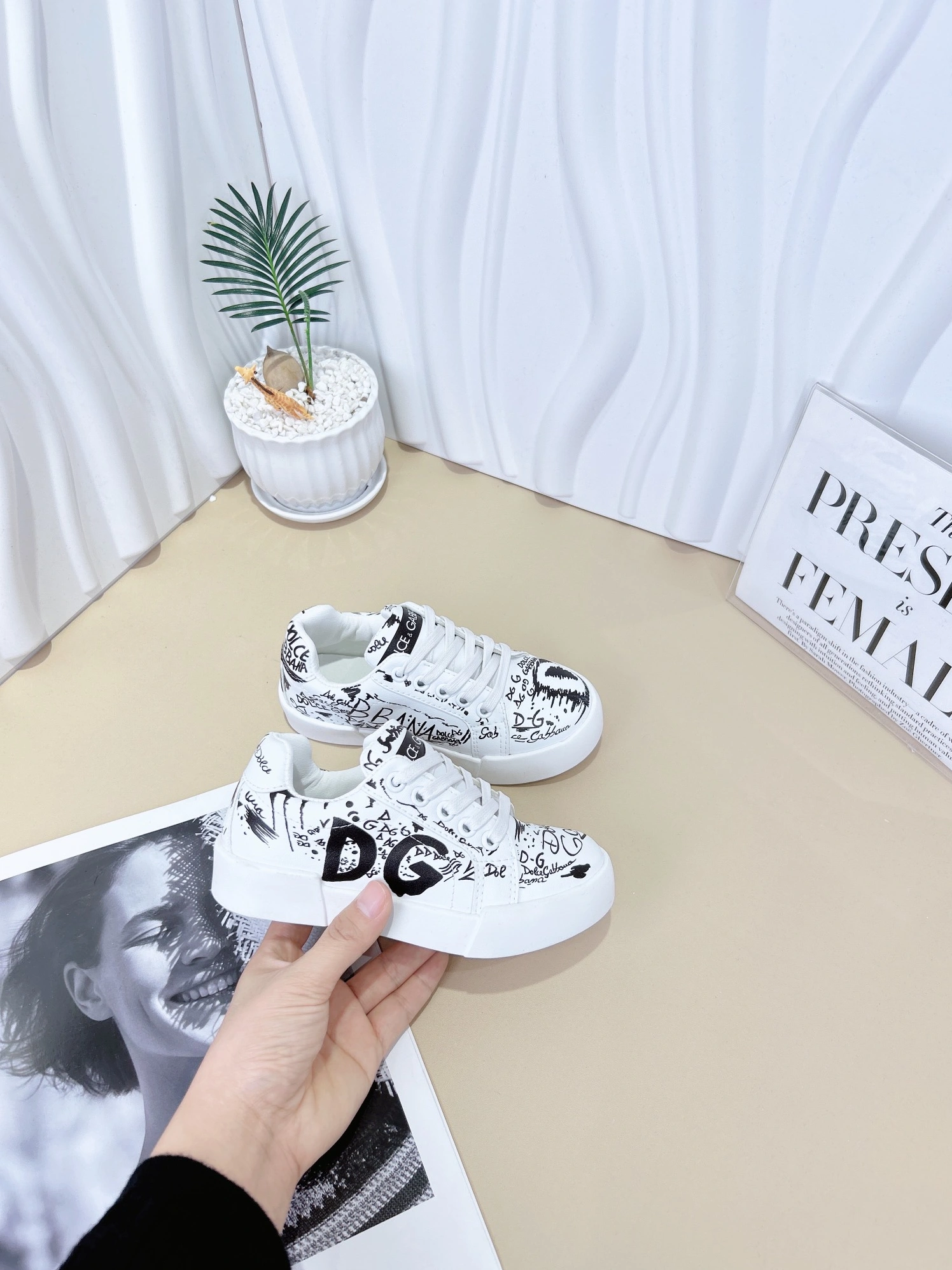 Versatile 9937 Dolce & Gabbana D&G Kids' Shoes For Kids