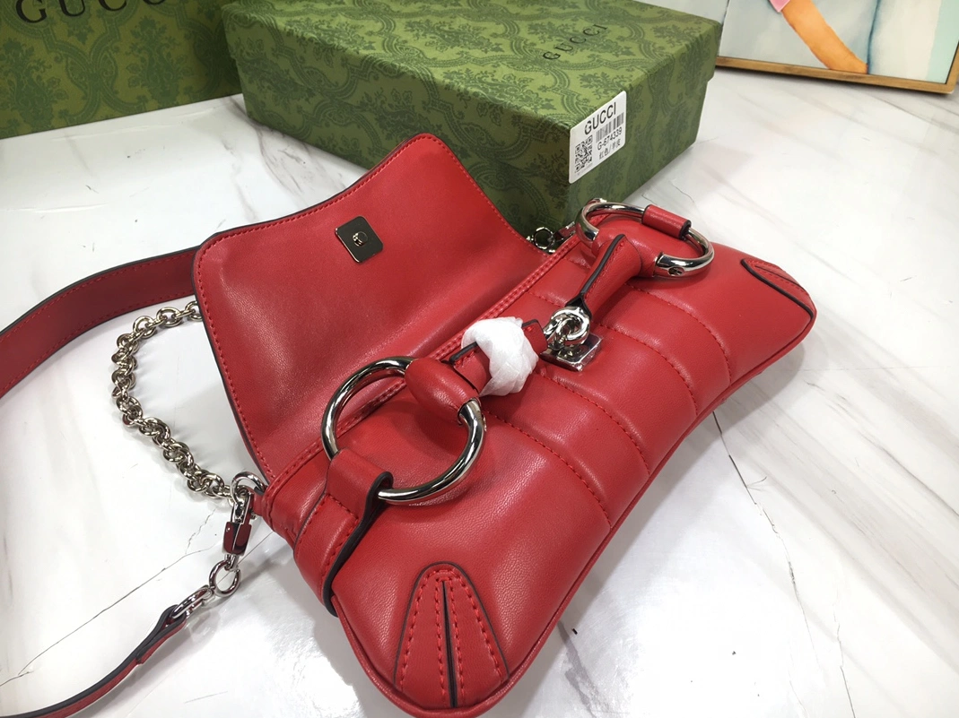 Versatile 9970 Gucci AAA Quality Messenger Bags For Women