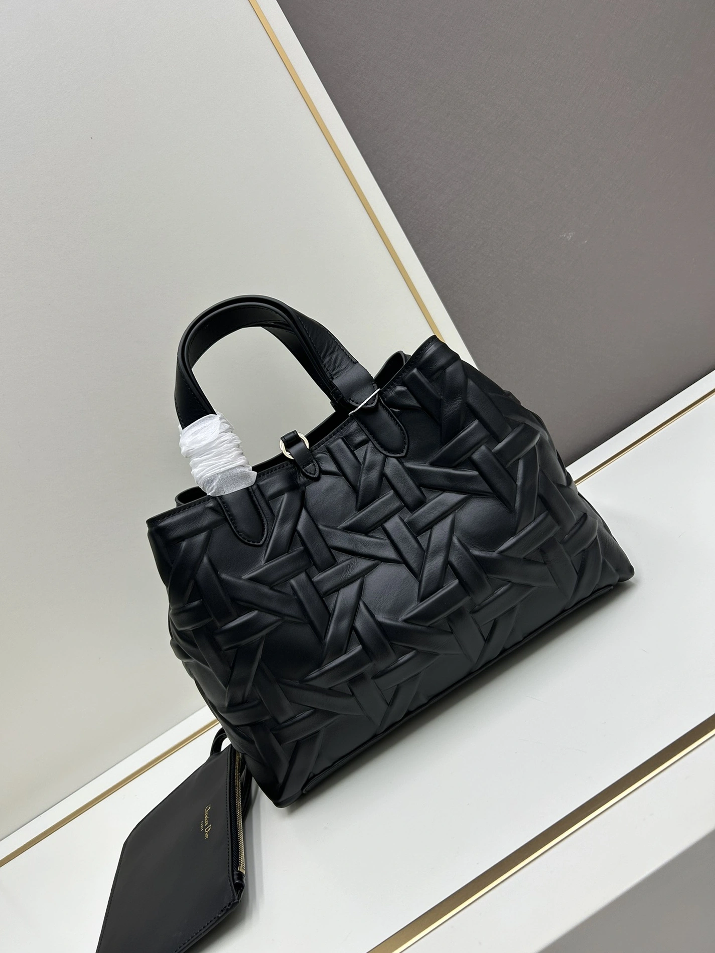 Vibrant 106 Christian Dior AAA Quality Handbags For Women