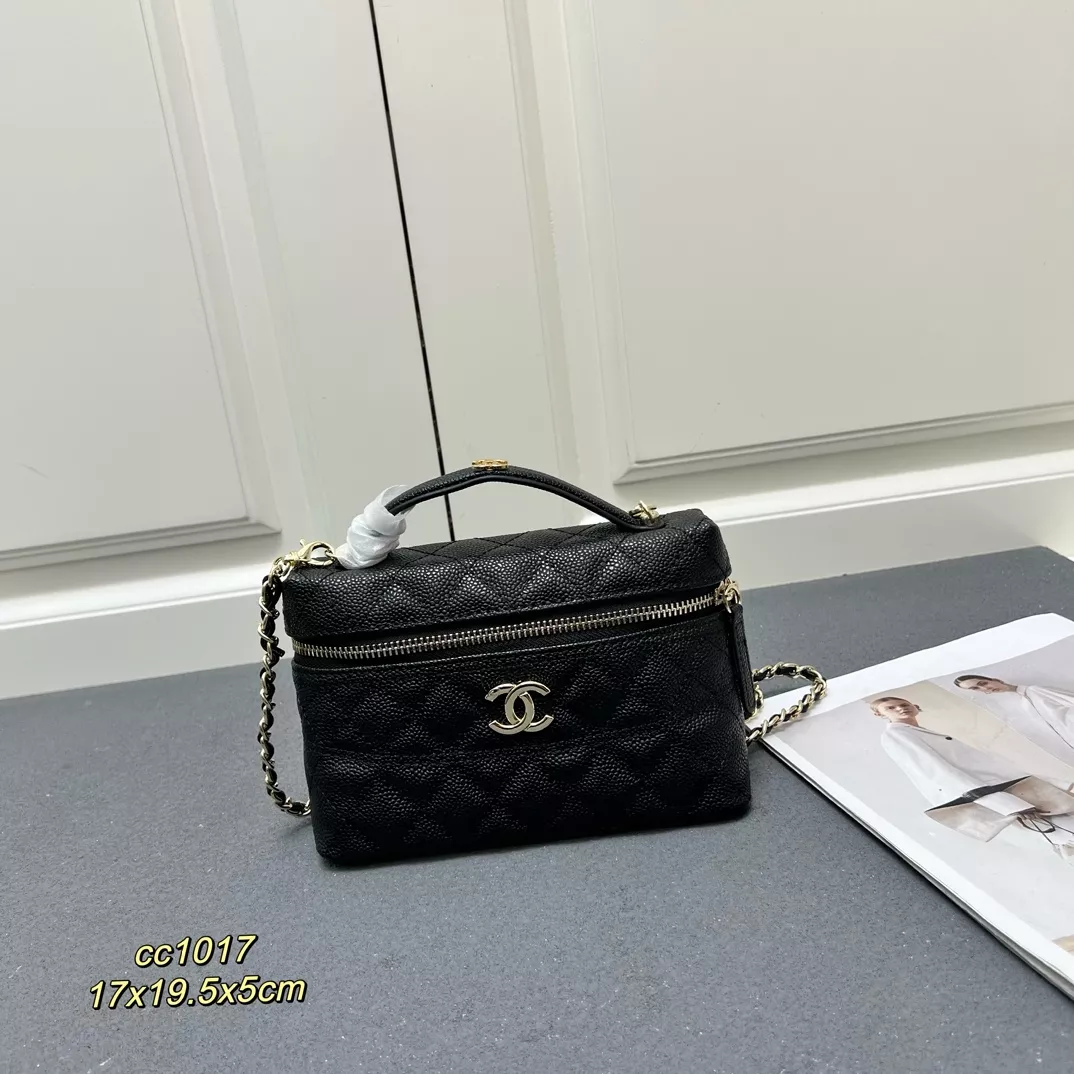 Vibrant 1068 Chanel AAA Quality Messenger Bags For Women