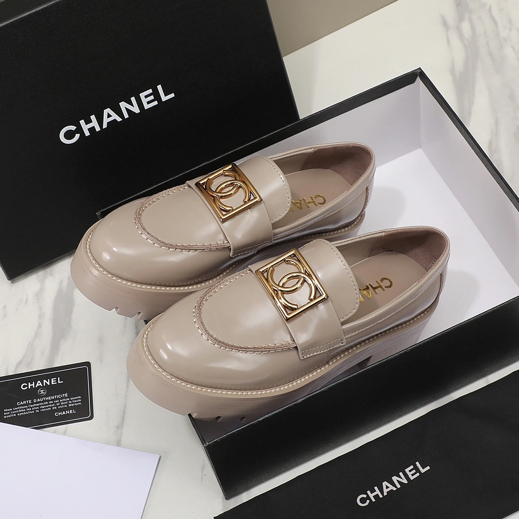 Vibrant 1110 Chanel Leather Shoes For Women