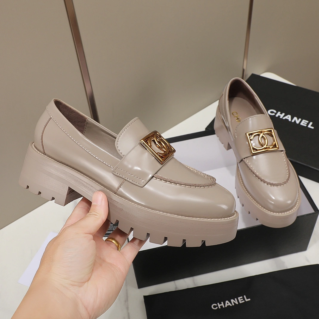 Vibrant 1110 Chanel Leather Shoes For Women