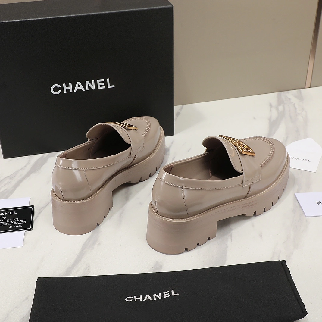 Vibrant 1110 Chanel Leather Shoes For Women
