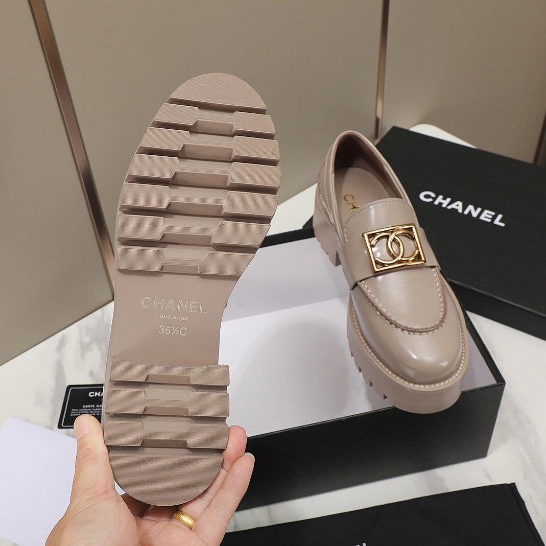 Vibrant 1110 Chanel Leather Shoes For Women