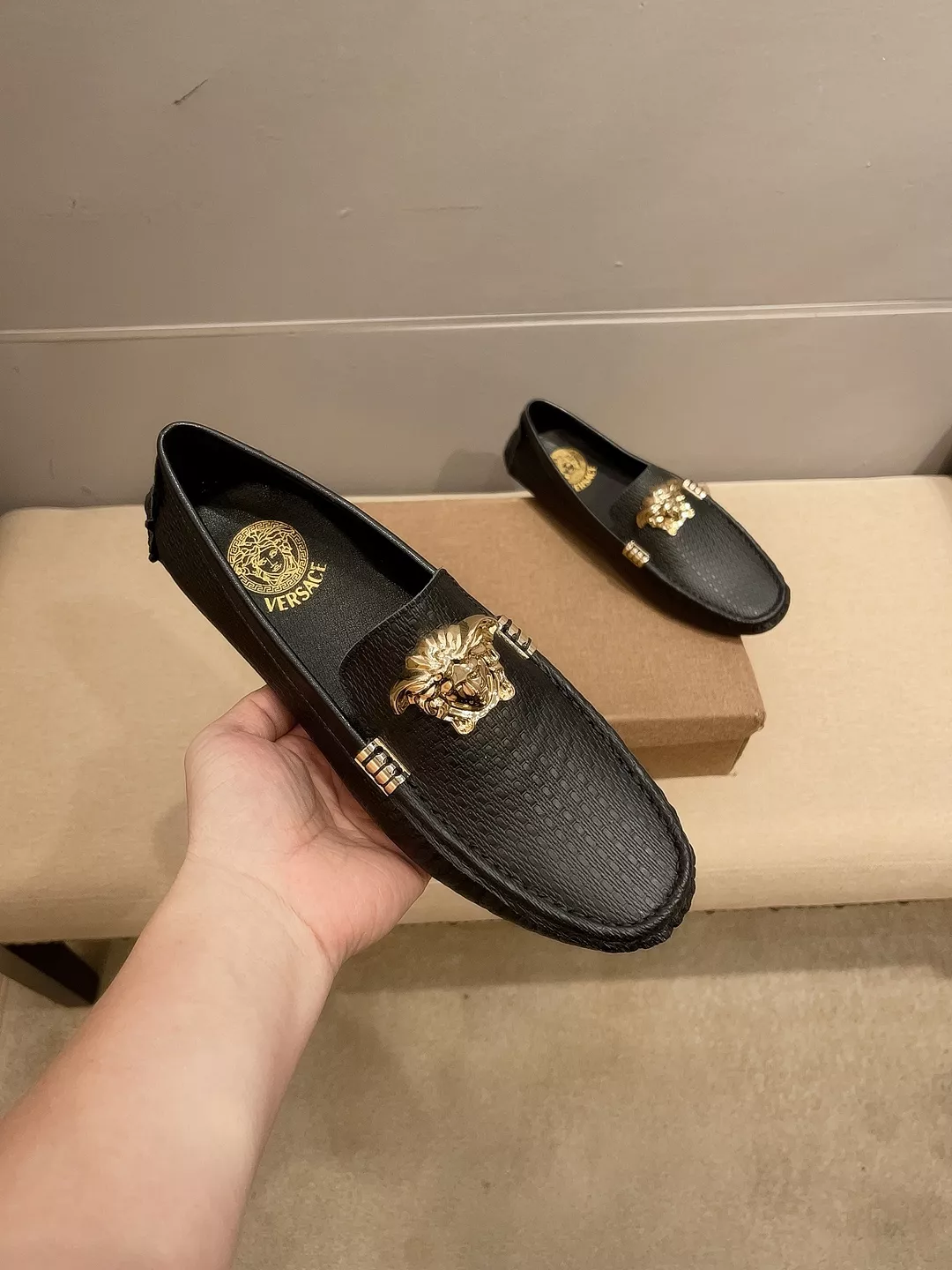 Vibrant 1221 Versace Leather Shoes For Men