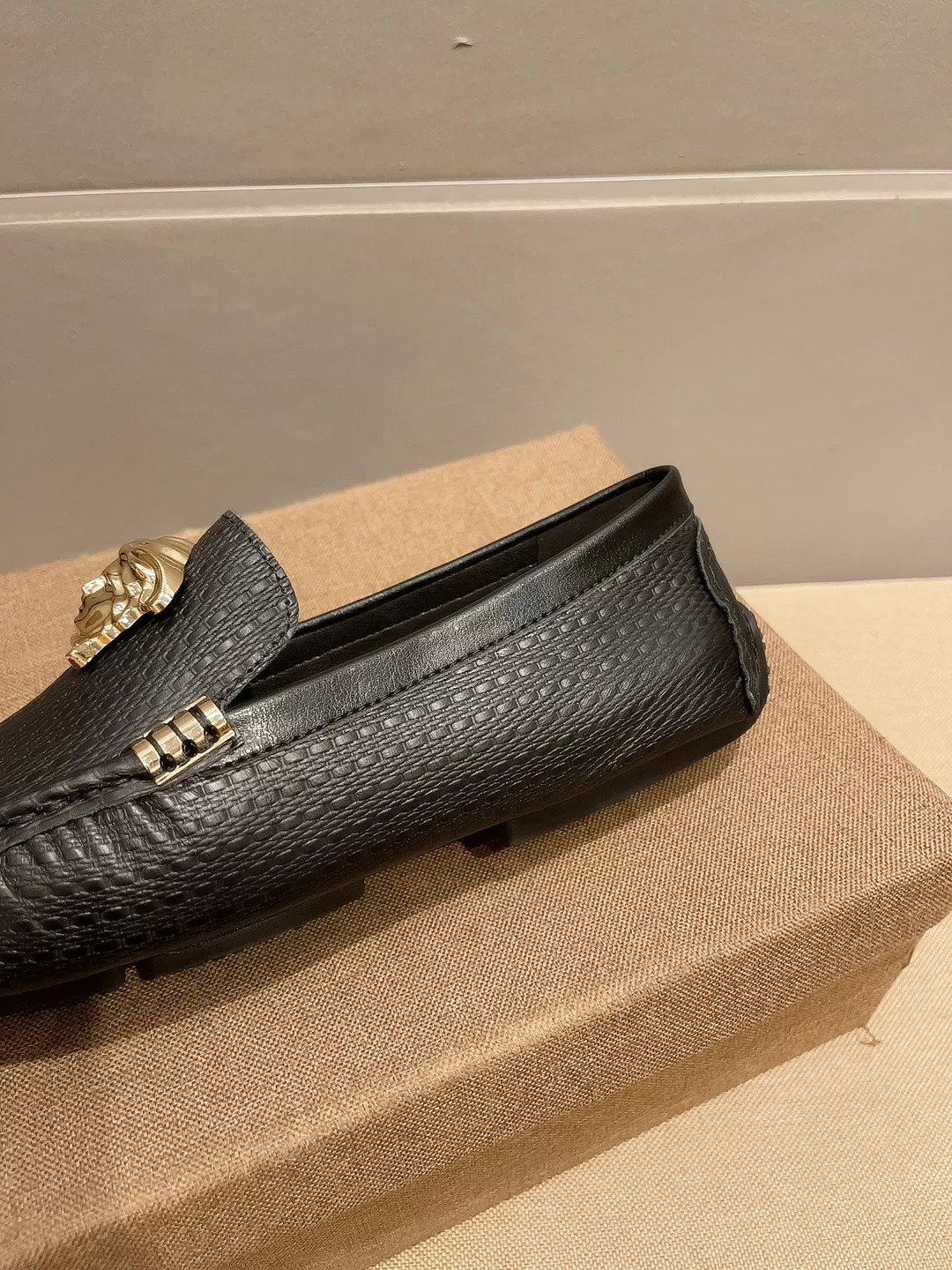 Vibrant 1221 Versace Leather Shoes For Men