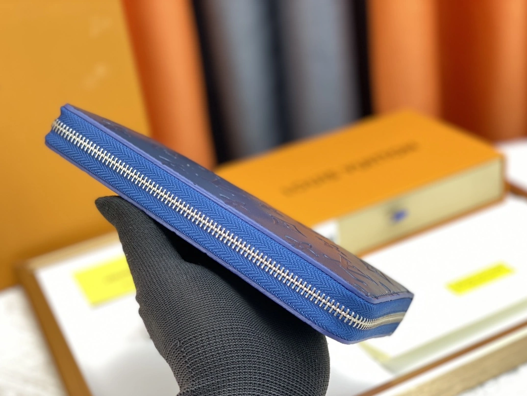 Vibrant 1273 Louis Vuitton LV Wallets