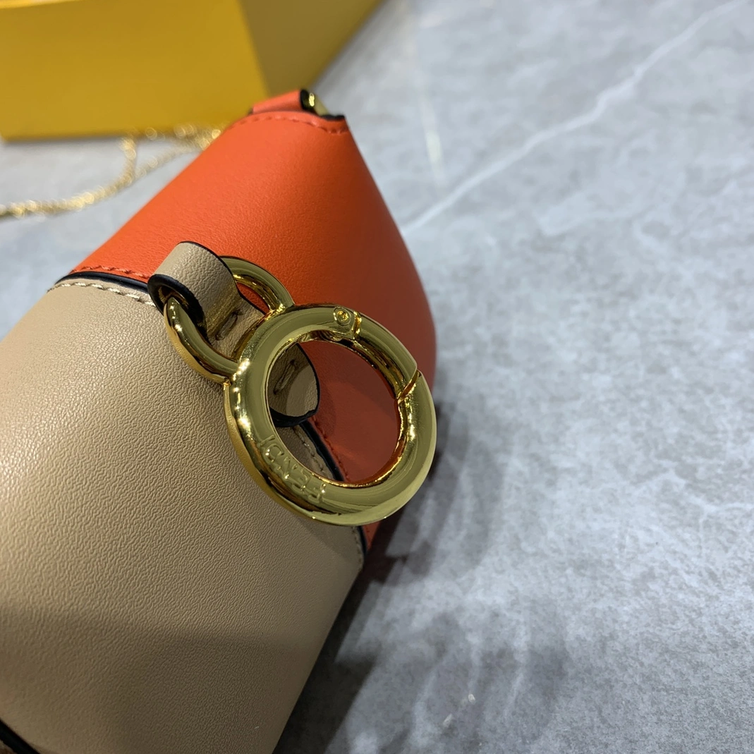 Vibrant 1400 Fendi AAA Quality Wallet For Women