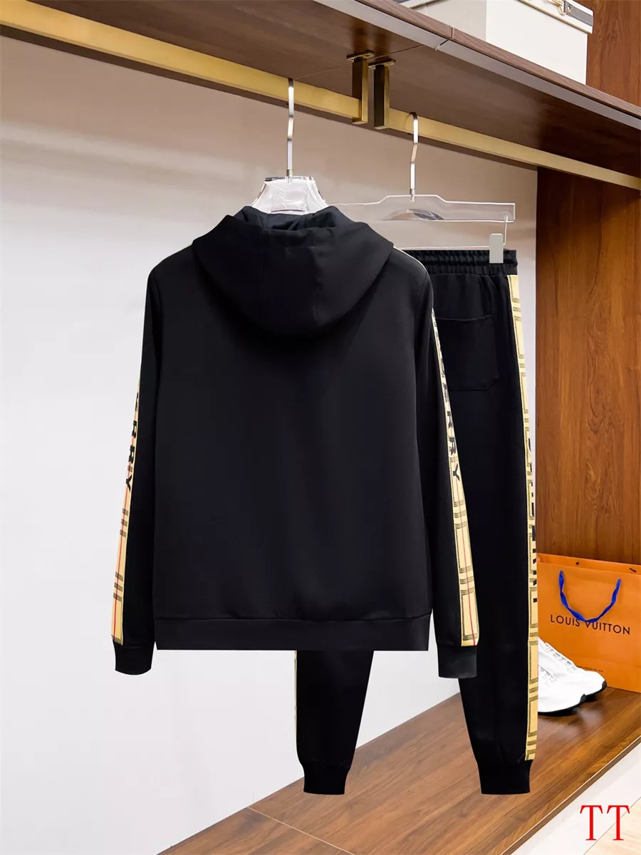 Vibrant 1458 Burberry Tracksuits Long Sleeved For Men