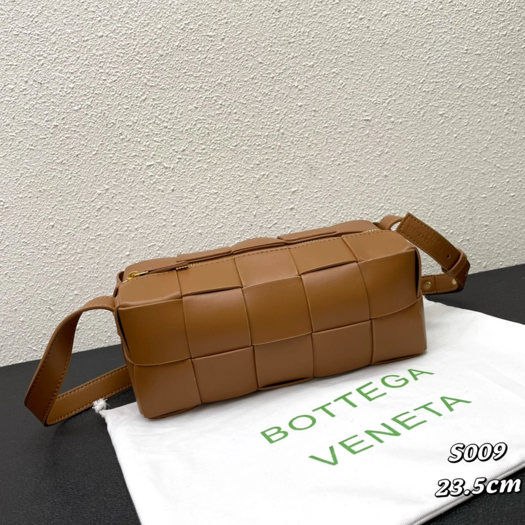 Vibrant 1564 Bottega Veneta BV AAA Quality Messenger Bags For Women