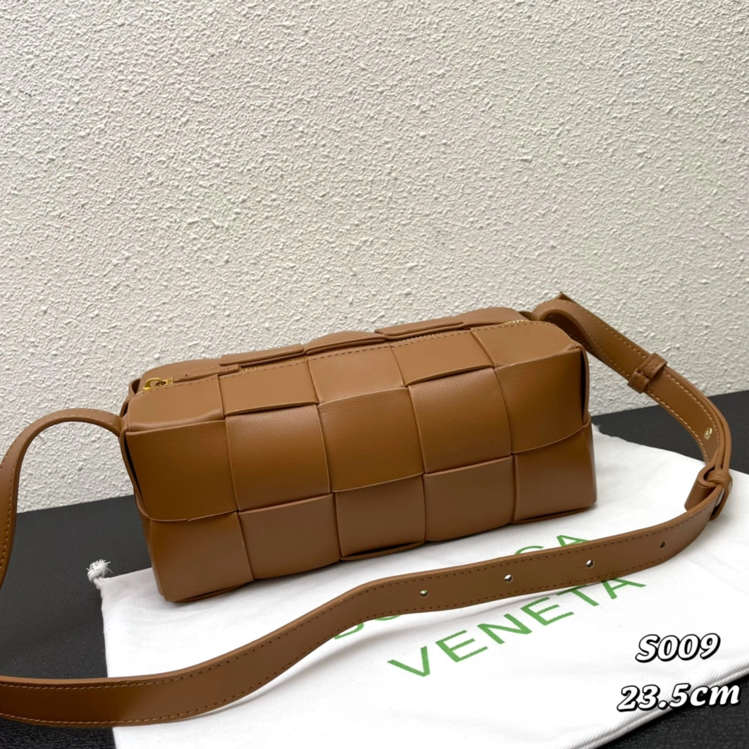 Vibrant 1564 Bottega Veneta BV AAA Quality Messenger Bags For Women
