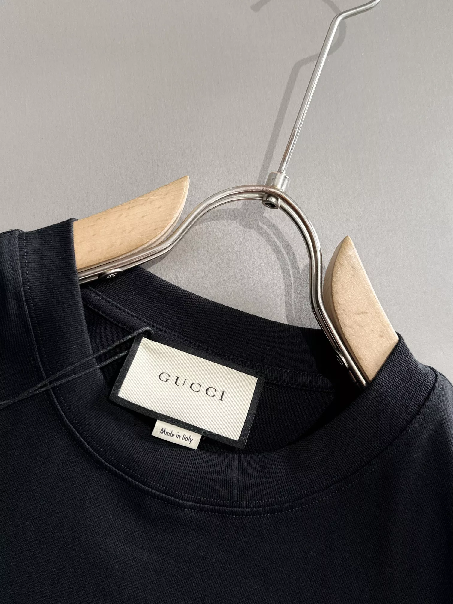Vibrant 1618 Gucci T-Shirts Short Sleeved For Unisex