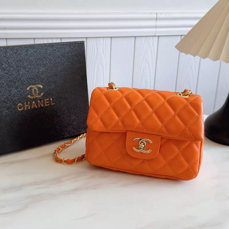 Vibrant 1620 Chanel Messenger Bags For Women