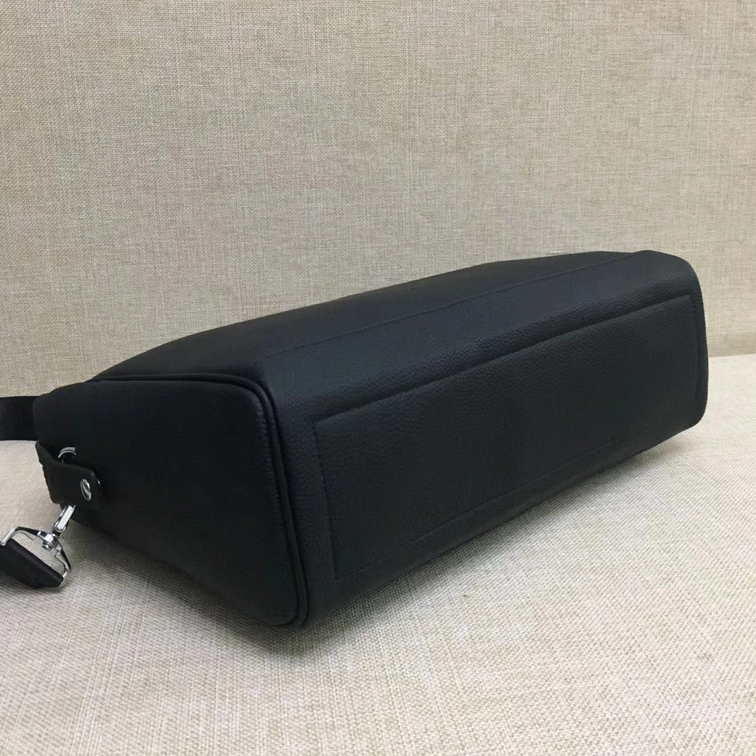 Vibrant 1681 Louis Vuitton AAA Man Handbags