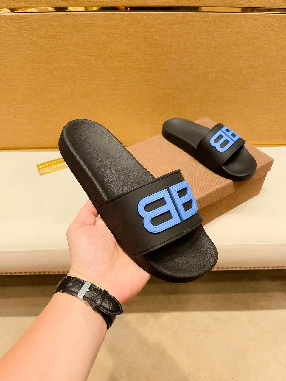 Vibrant 2009 Balenciaga Slippers For Men