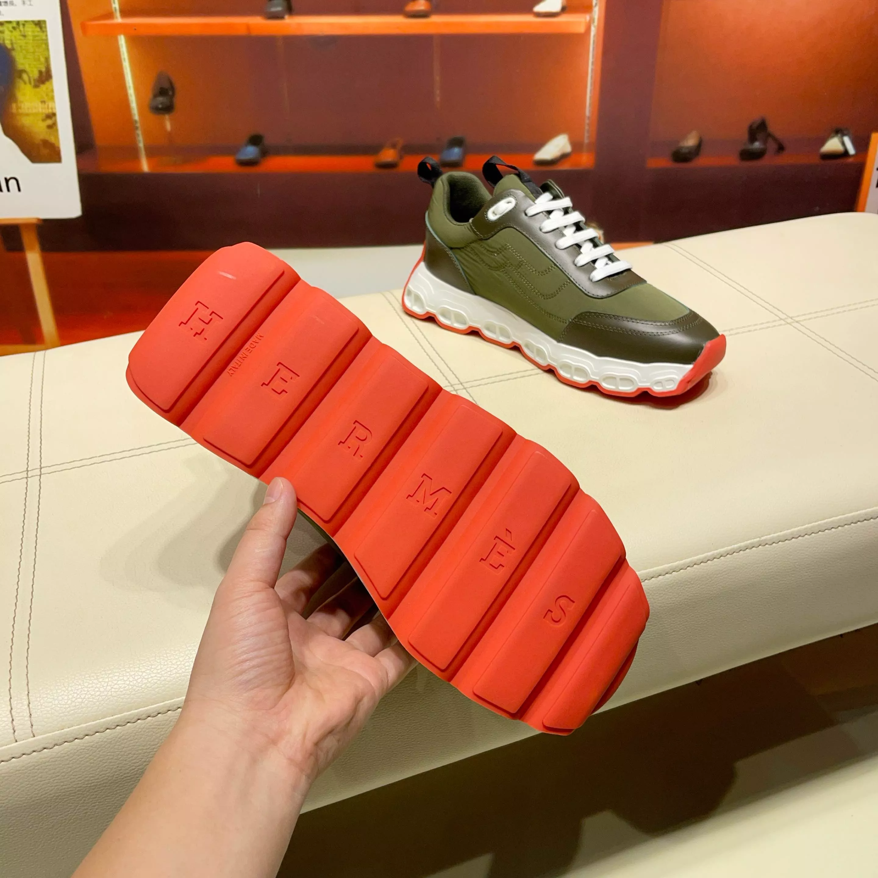 Vibrant 201 Hermes Casual Shoes For Men
