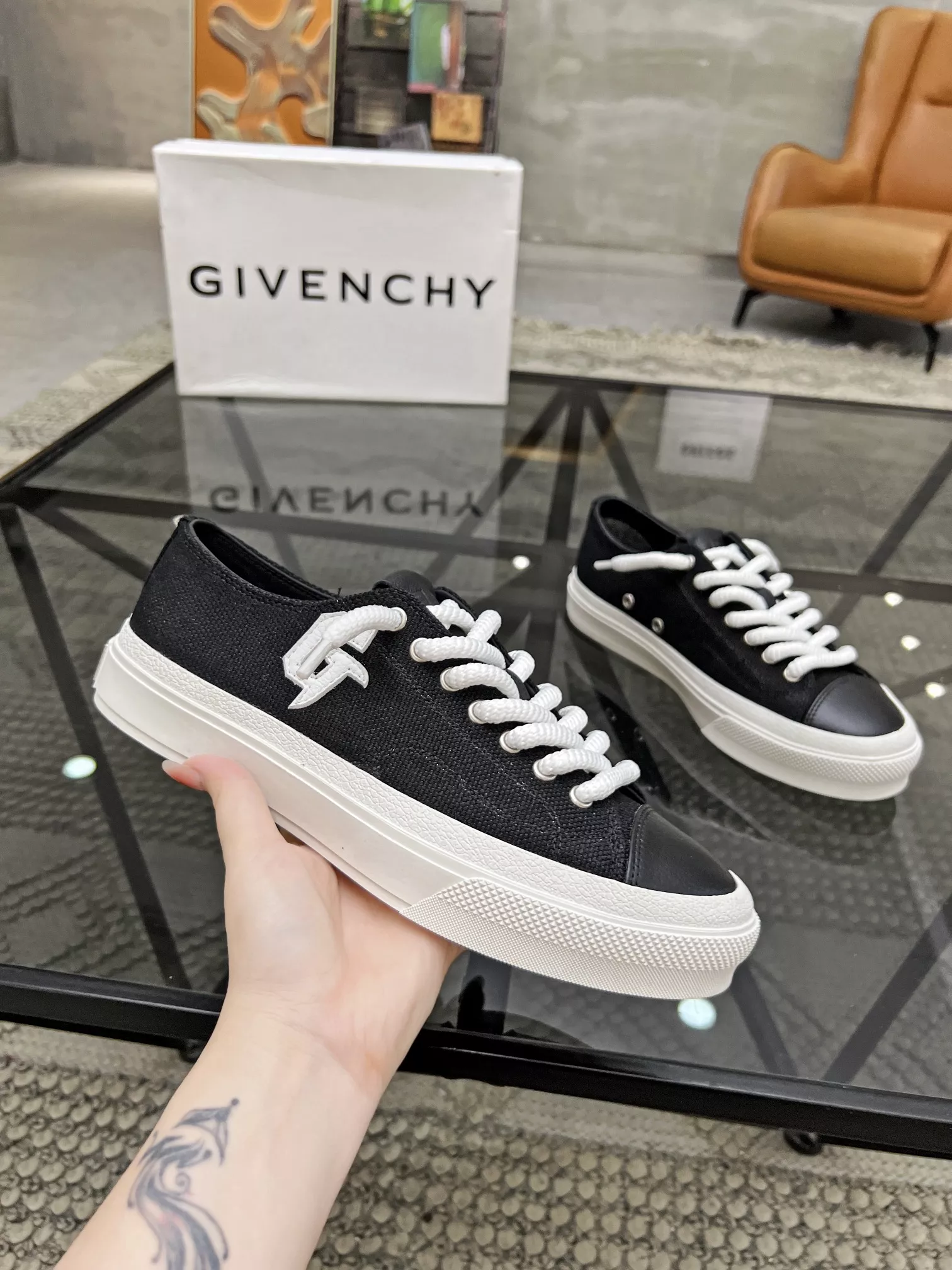 Vibrant 2022 Givenchy Casual Shoes For Men