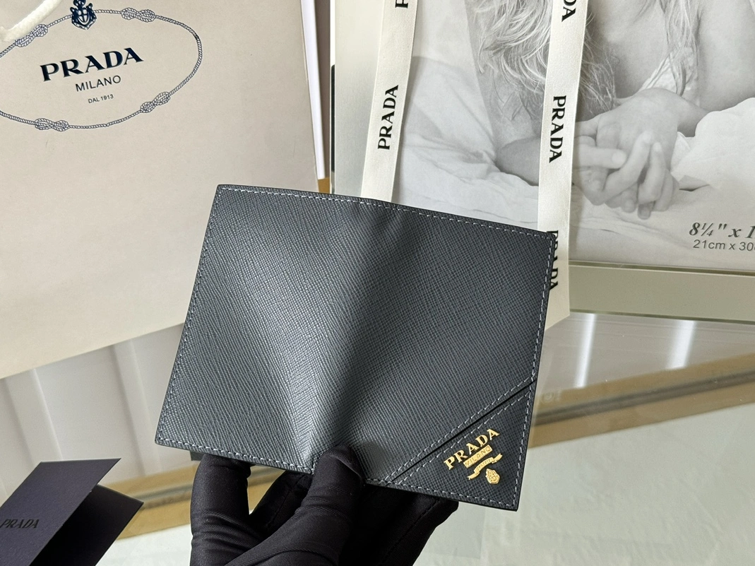 Vibrant 2037 Prada AAA Quality Card Case In Navy