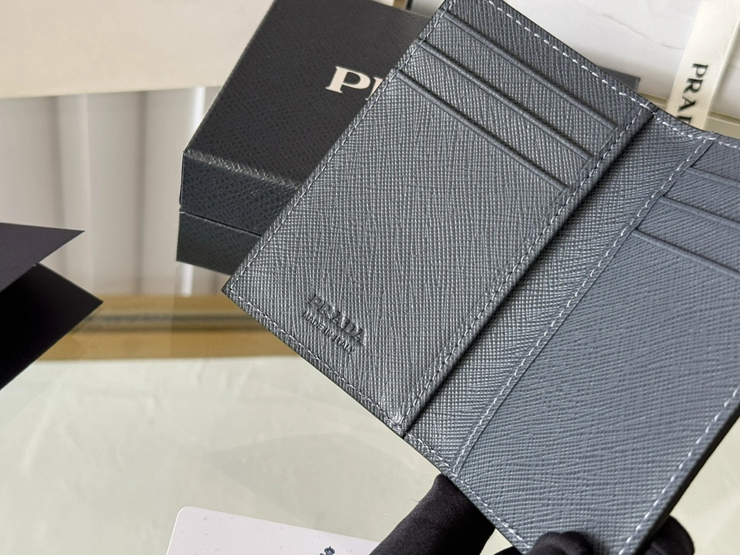 Vibrant 2037 Prada AAA Quality Card Case In Navy