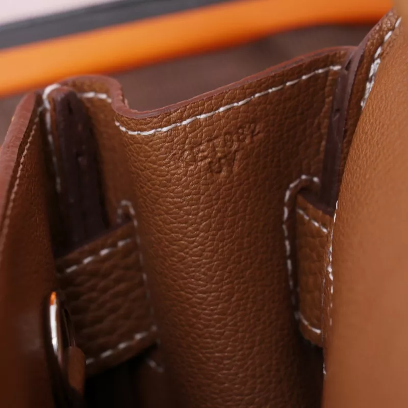 Vibrant 2135 Hermes AAA Quality Messenger Bags In Brown For Unisex
