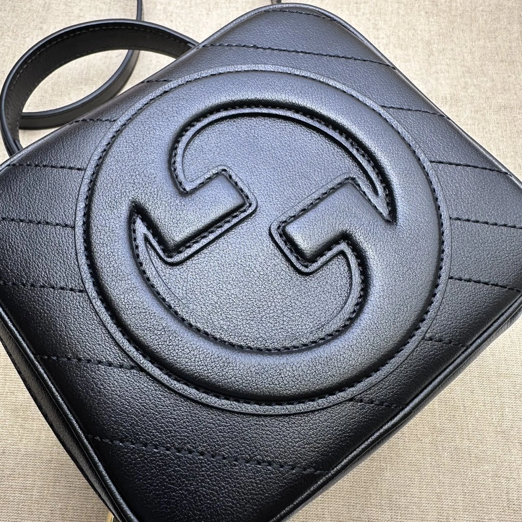 Vibrant 2192 Gucci AAA Quality Messenger Bags For Women