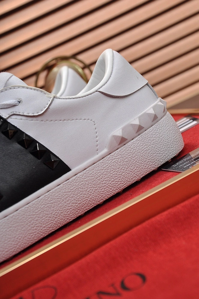 Vibrant 2211 Valentino Casual Shoes For Men
