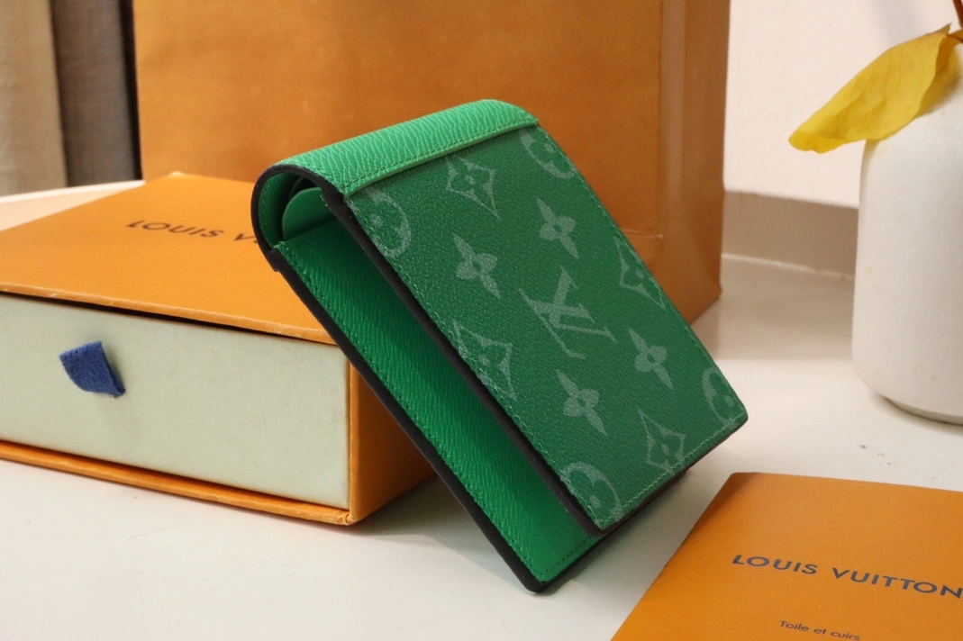 Vibrant 2398 Louis Vuitton LV Wallets