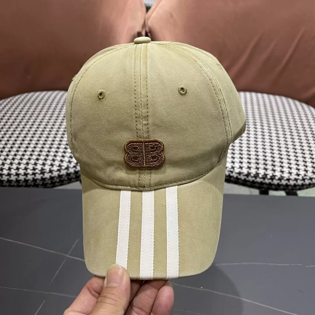 Vibrant 2429 Balenciaga Caps