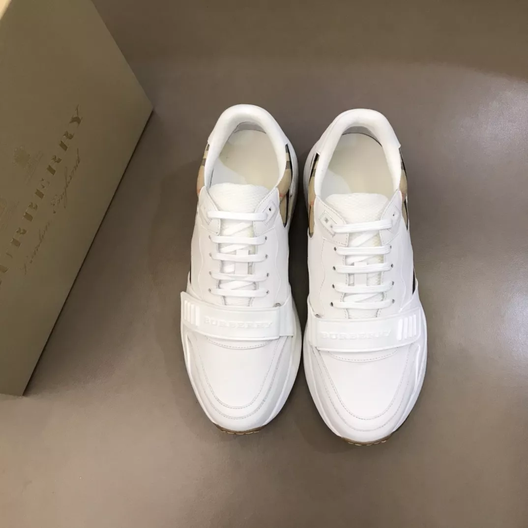 Vibrant 2490 Burberry Casual Shoes For Men