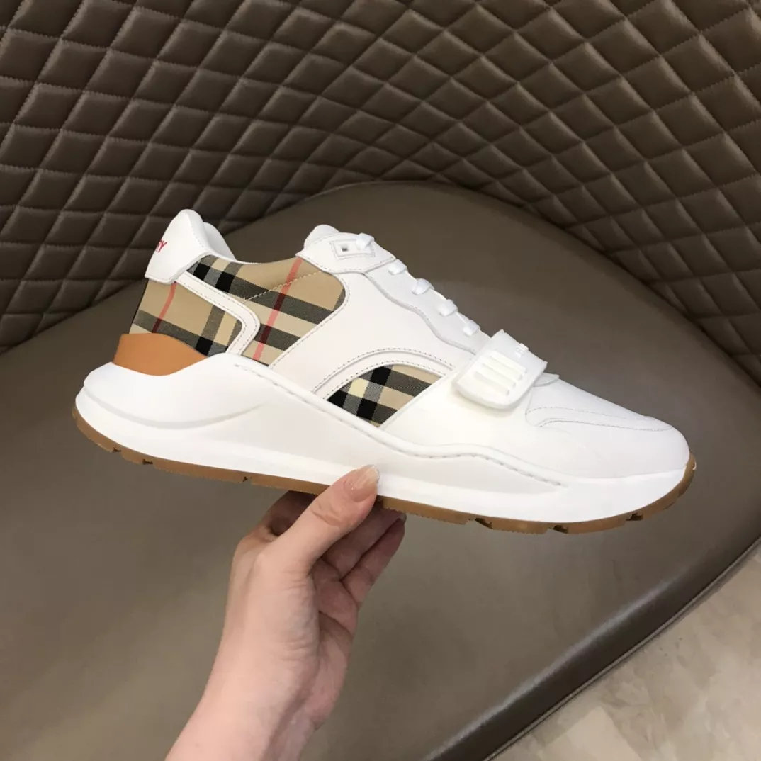 Vibrant 2490 Burberry Casual Shoes For Men