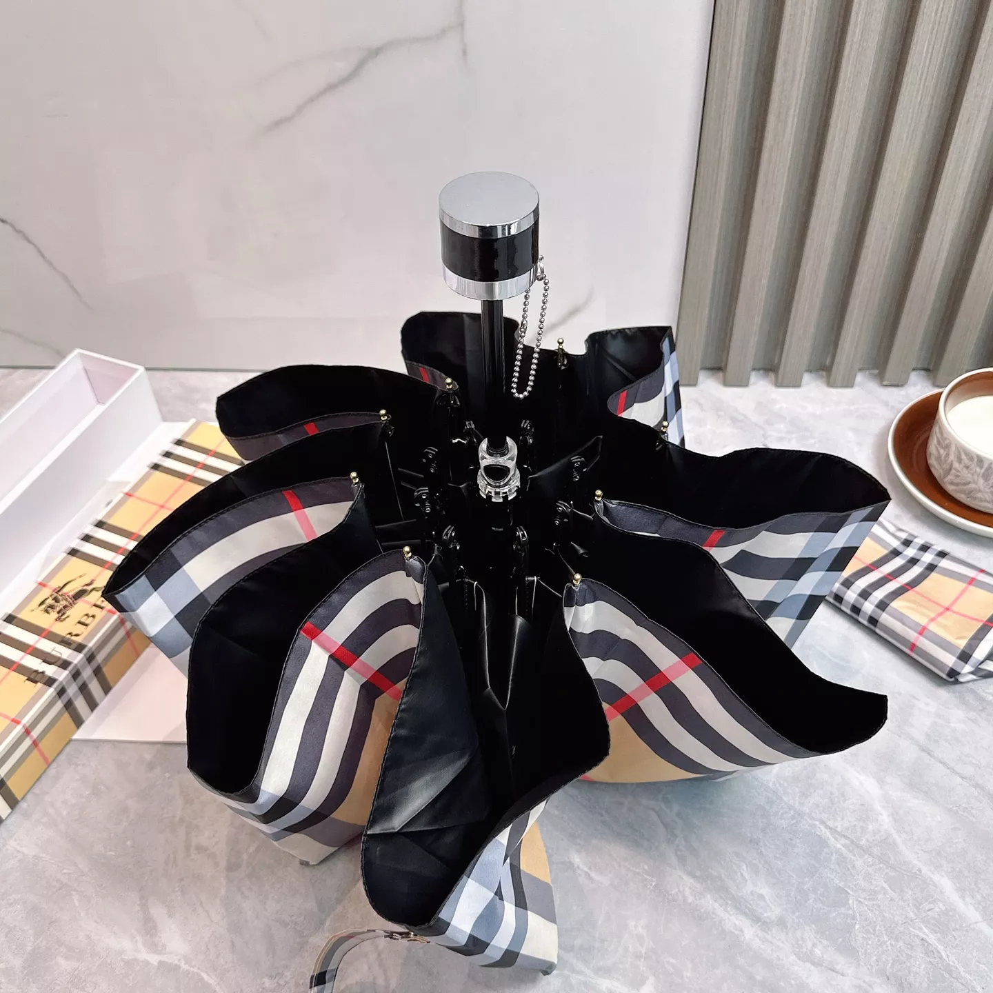 Vibrant 2686 Burberry Umbrellas